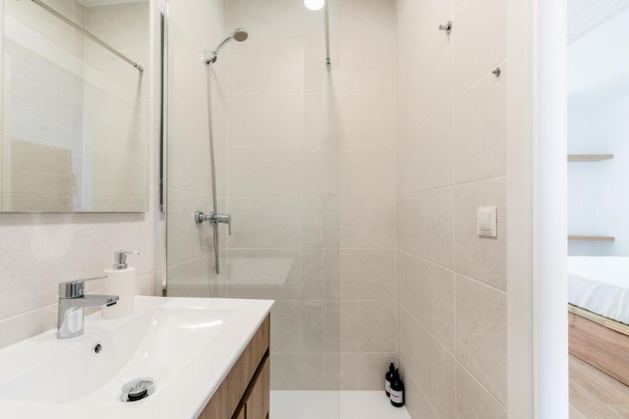 Holi-Rent Pureza Apartment Seville Luaran gambar