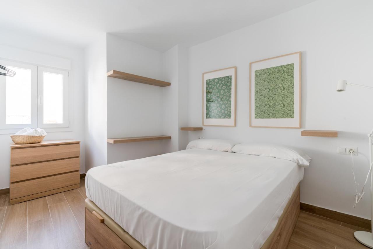 Holi-Rent Pureza Apartment Seville Luaran gambar